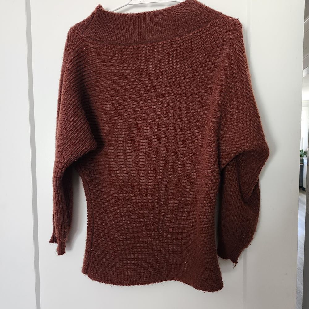 Women's Ribbed Stretchy Crewneck Sweater | Rust | Medium